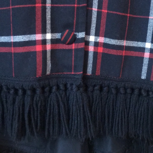 Highland Queen virgin wool fringed button poncho - Picture 4 of 7